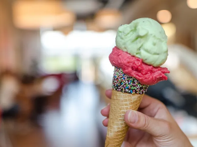 blur_chocolate_close_up_cold_colored_cone_cream_dairy_product-1529843.jpg